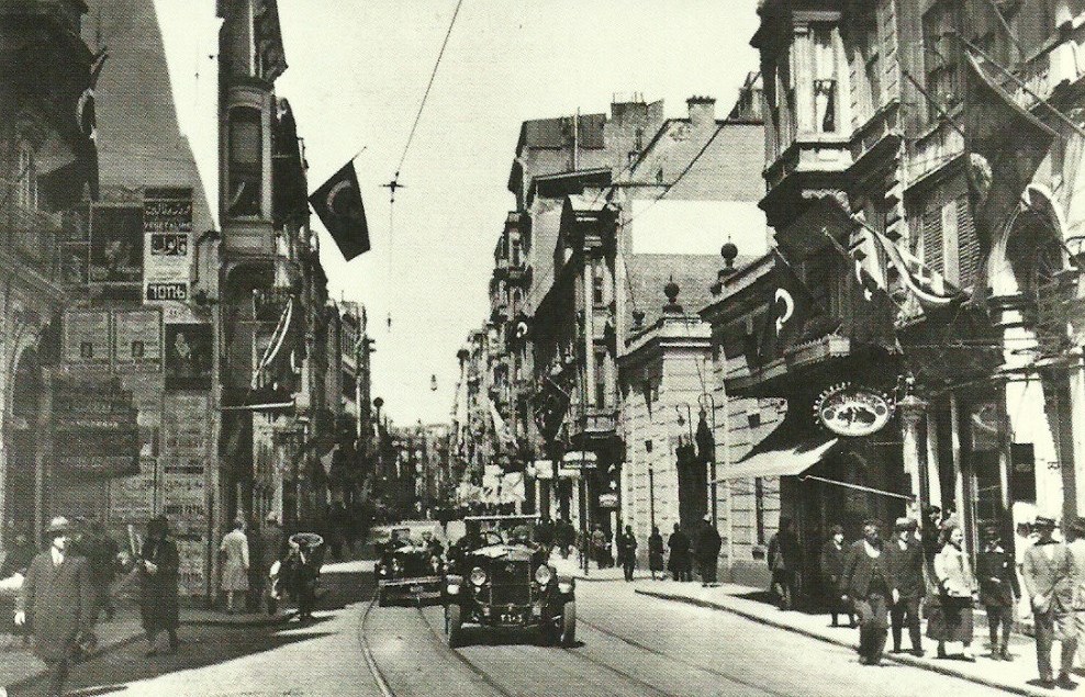 İstiklal Caddesi - 1925