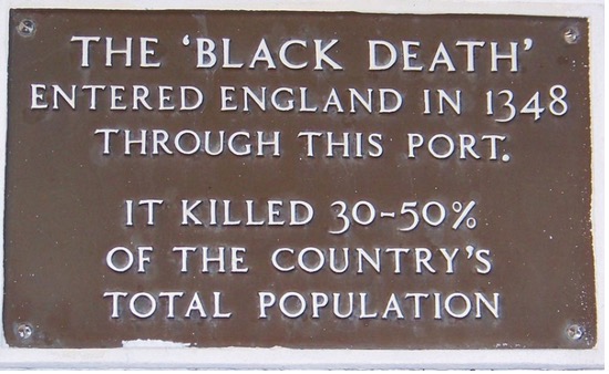 “Kara Ölüm İngiltereye bu limandan 1348’de girip toplam nüfusun %30 ile %50 sini öldürdü” tabelası 