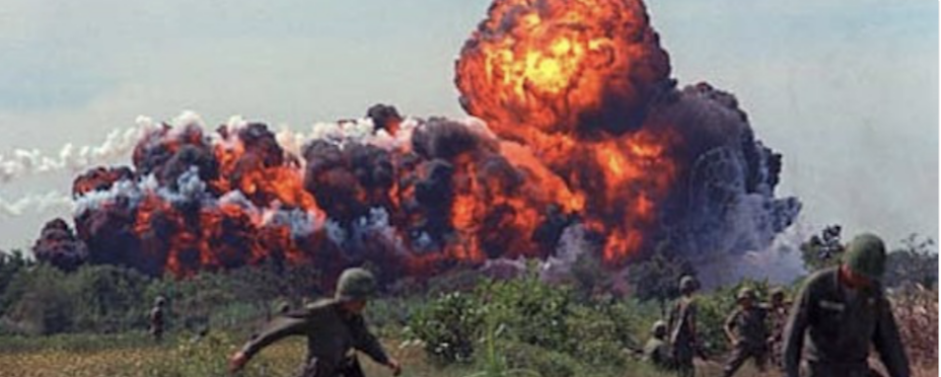 Napalm bombası patlaması