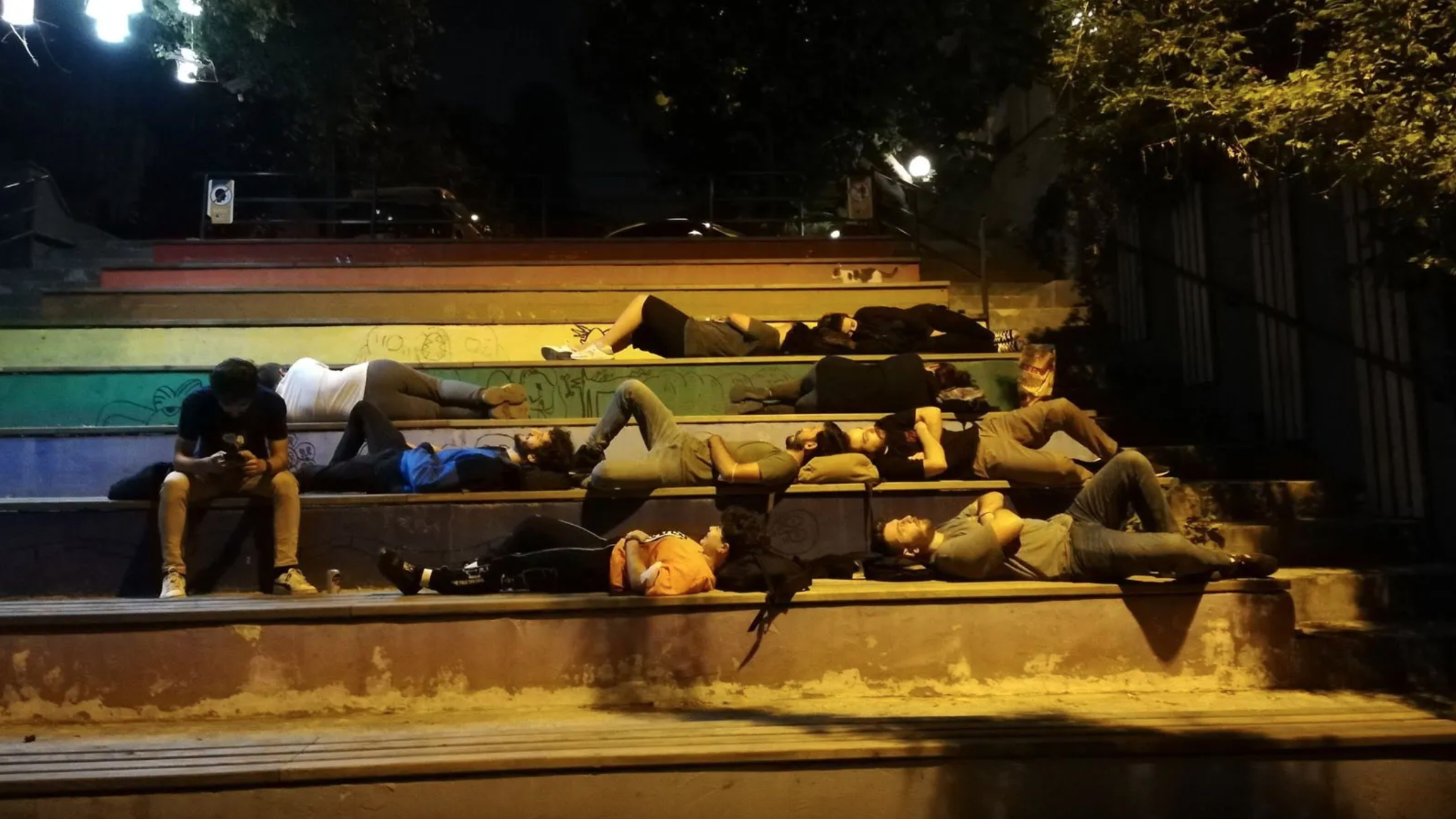 Yurt ve ev kiralarındaki pahalılık nedeniyle ‘Barınamıyoruz’ diyen üniversite öğrencilerinin eylemi, 19 Eylül'de İstanbul’daki Kadıköy Yoğurtçu Parkı’nda başladı ve birçok kente yayıldı. / Kaynak: Twitter)