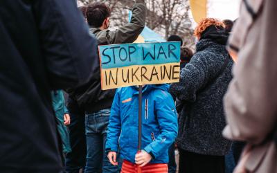 "Ukrayna'daki savaşı durdur."