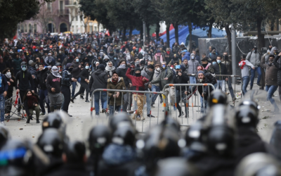 Beyrut'ta hükümet karşıtı gösteri