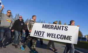 Göçmen karşıtı protestocuların İsveç ve Finlandiya arasındaki sınır kasabası Tornio'da 3 Ekim 2015 tarihinde düzenlendikleri miting.
