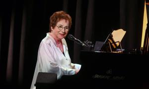 Marie-Paule Belle